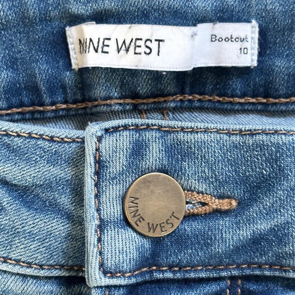 Nine West women’s bootcut denim jeans with slits in the ankles, size 10. - Picture 7 of 13